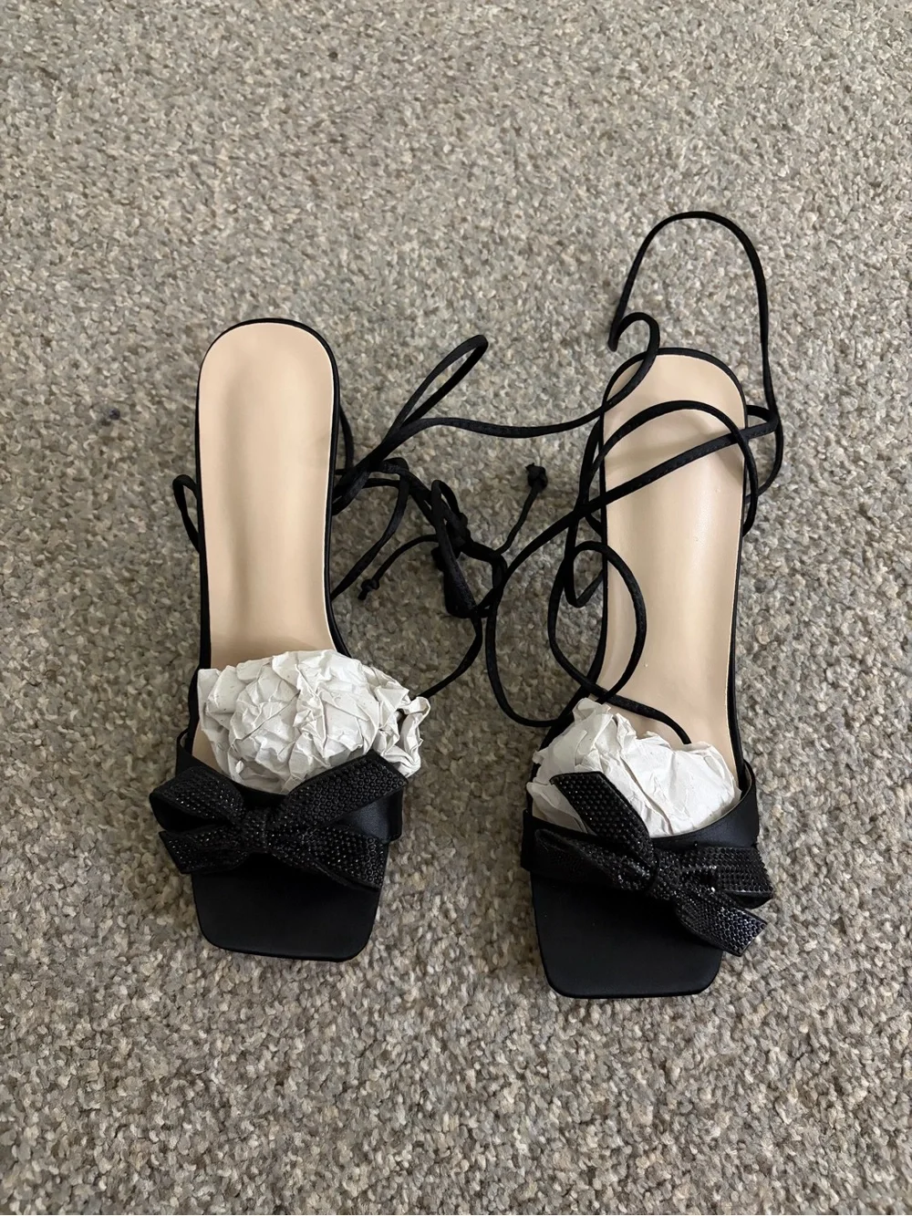Lace-Up Strappy Heeled Sandals in Black